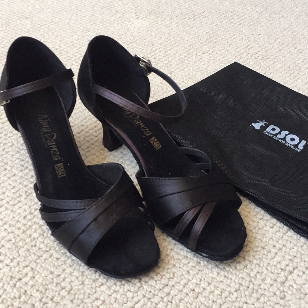 Ballroom dancing shoes